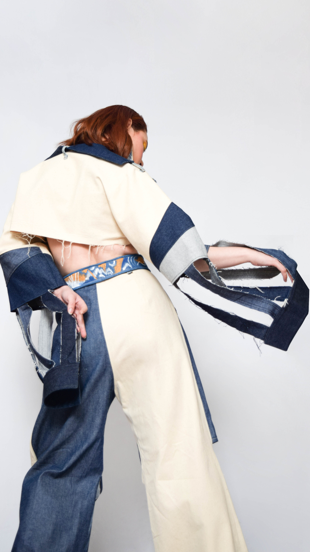 CHAQUETA CROP TIRAS - Pre Order